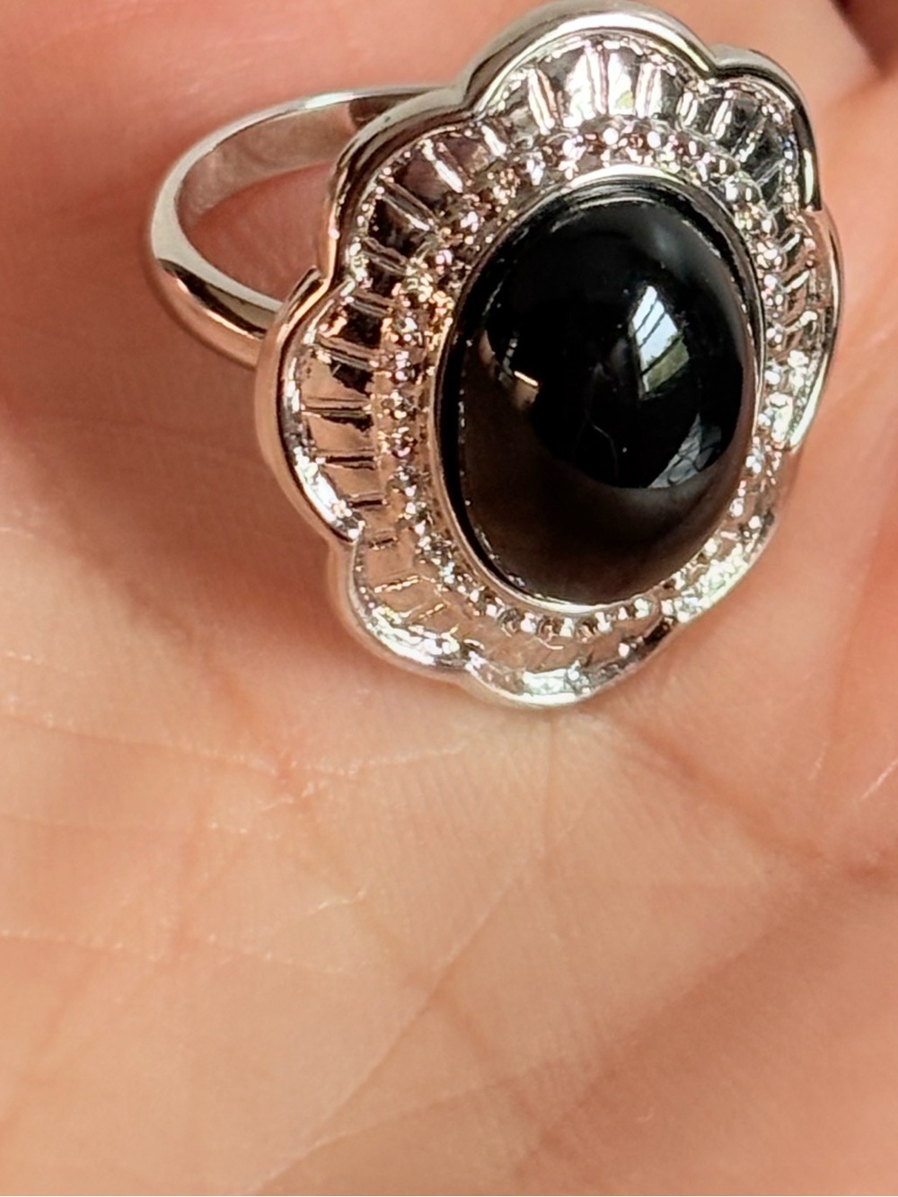 1991 Avon Faux Onyx Cabochon Stone Silver Tone Statement Ring Size 7 NIB